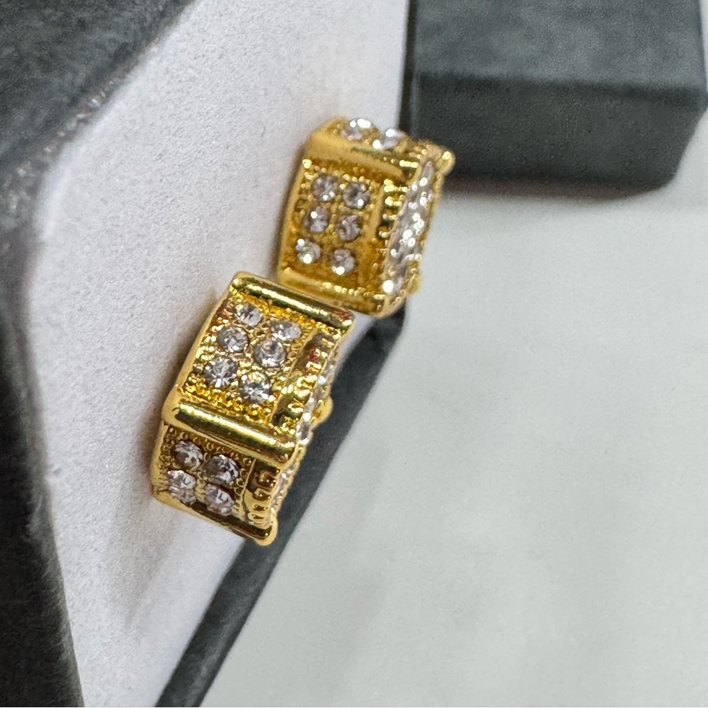 CZ MICRO NAIL GOLDTONE STUD EARRINGS BOXED ANS READY TO GIFT - Picture 9 of 12